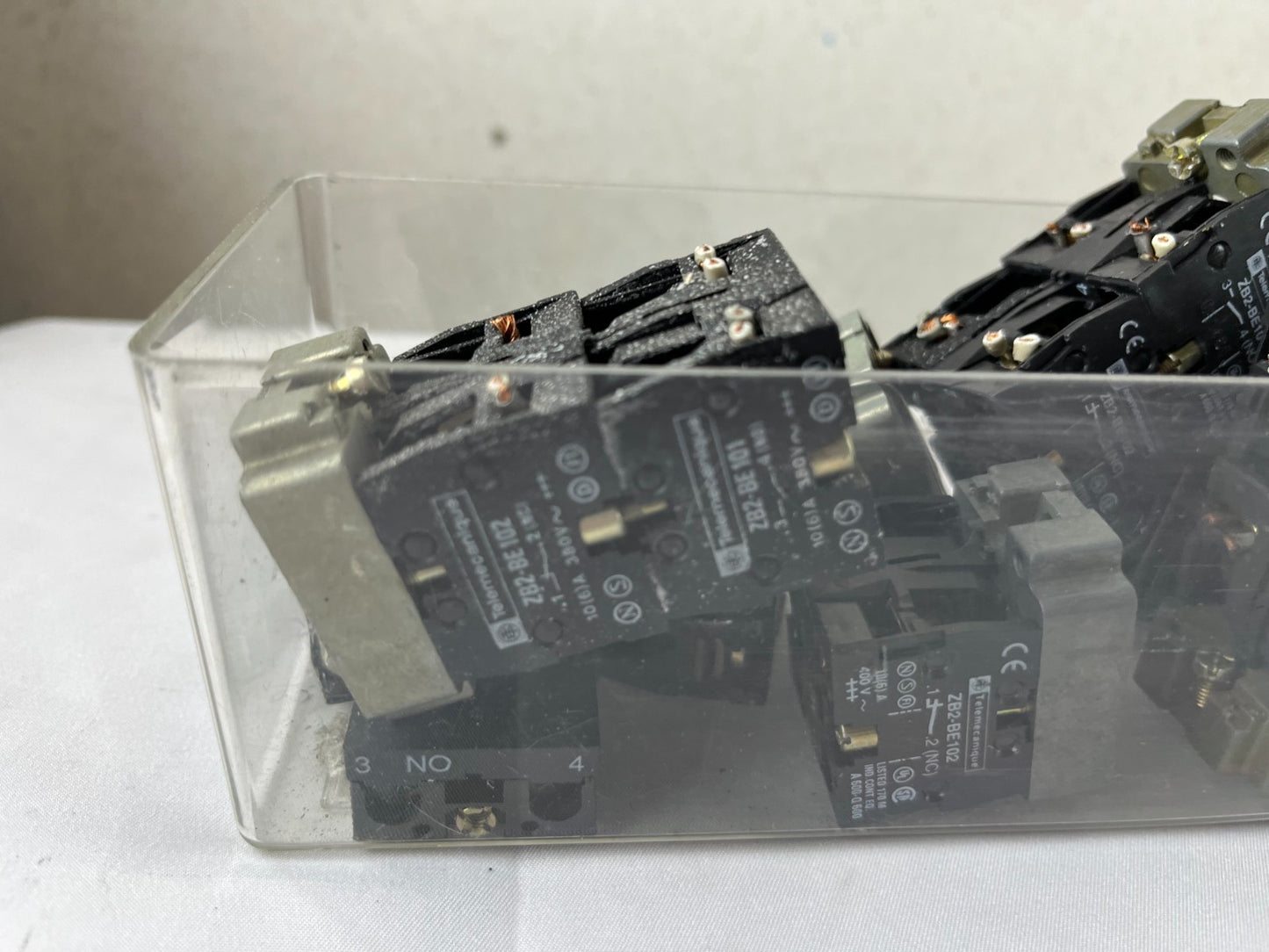 Mixed Lot Telemecanique ZB2-BE Contact Blocks NO NC 22mm Used Spare Parts