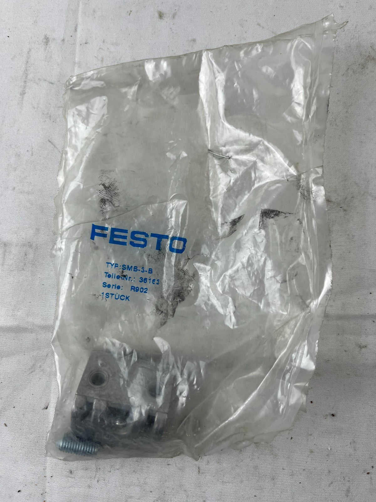 Festo SMB-3-B 36163 Mounting Kit for Proximity Sensors Size 3 New Unused Spare