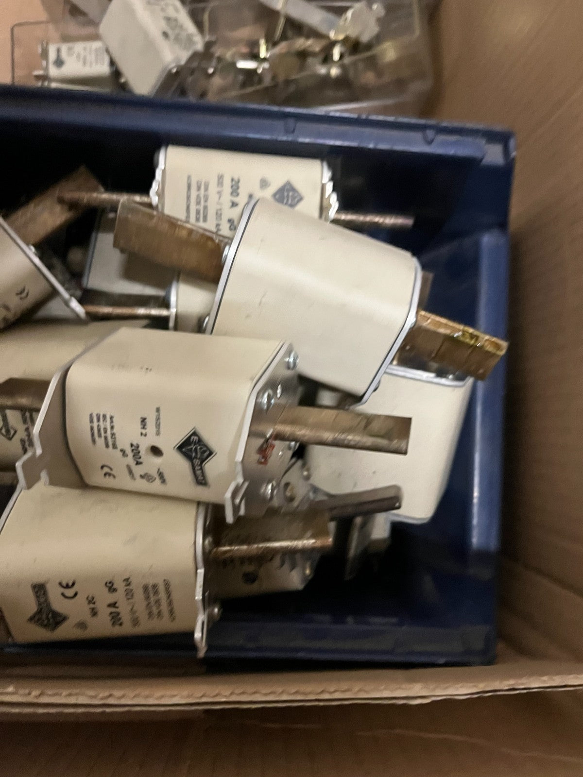 Siemens NH Fuse Lot Mixed Amperage 63A–200A Industrial Used/New Bulk Spare Units