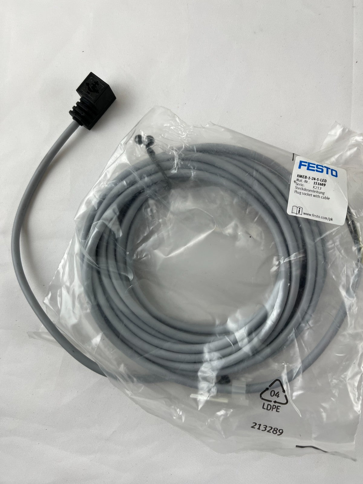 Festo KMEB-1-24-5-LED Solenoid Valve Connector Socket 24V DC 5m Cable w/ LED NEW