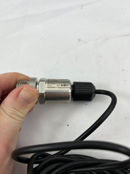 Schneider Electric SP710-302xP Pressure Transmitter 0-1 bar 0-10V Output New