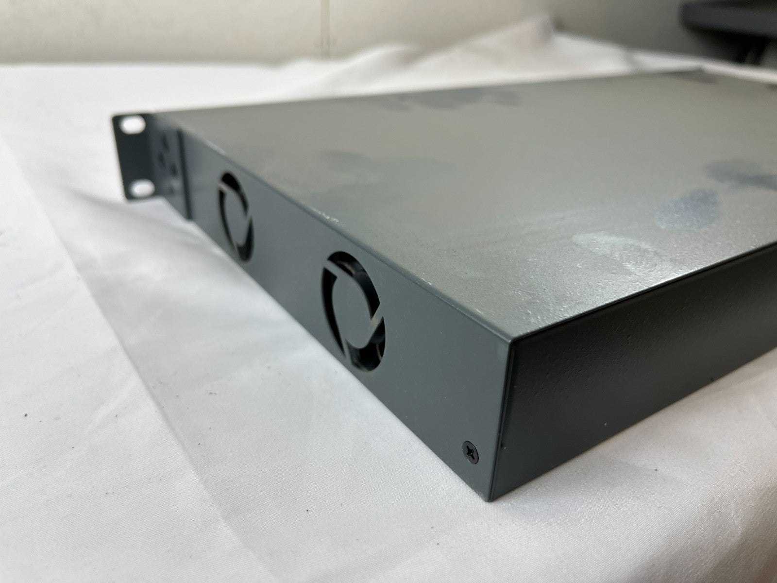 KTI KGS-2422-B-S Managed 24-Port Gigabit Switch w/ Fiber Modules Rackmount Spare