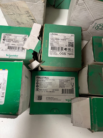 Schneider Electric Industrial Automation Lot – 19pcs LC1D50P7, LRD3357, LR2K0307