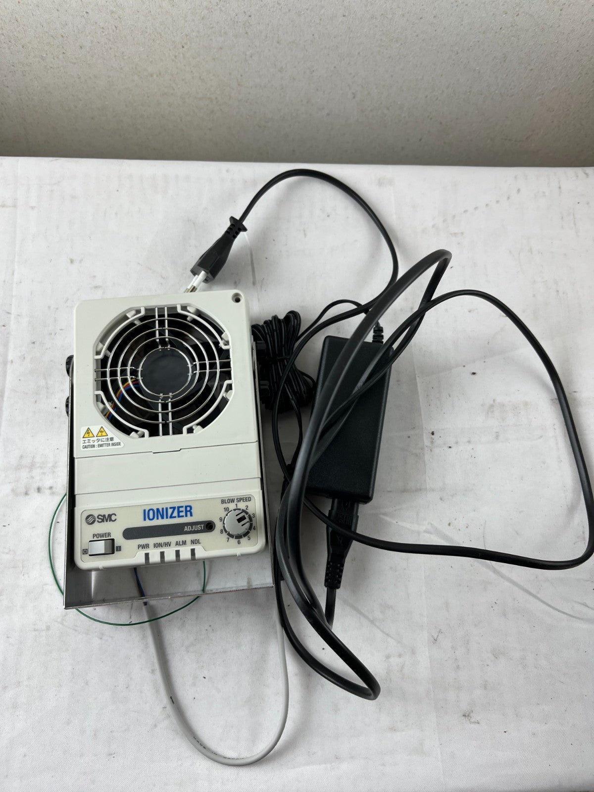 SMC IZF21-P-B Ionizer Fan Unit 24VDC 0.9A Panel Mount NEW Unused Working