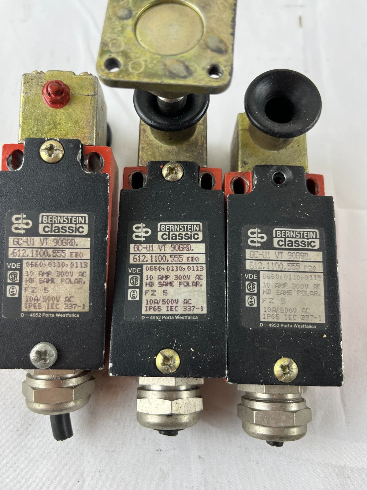 LOT 3x Bernstein Classic GC-U1 VT 3068D Safety Limit Switches USED Germany