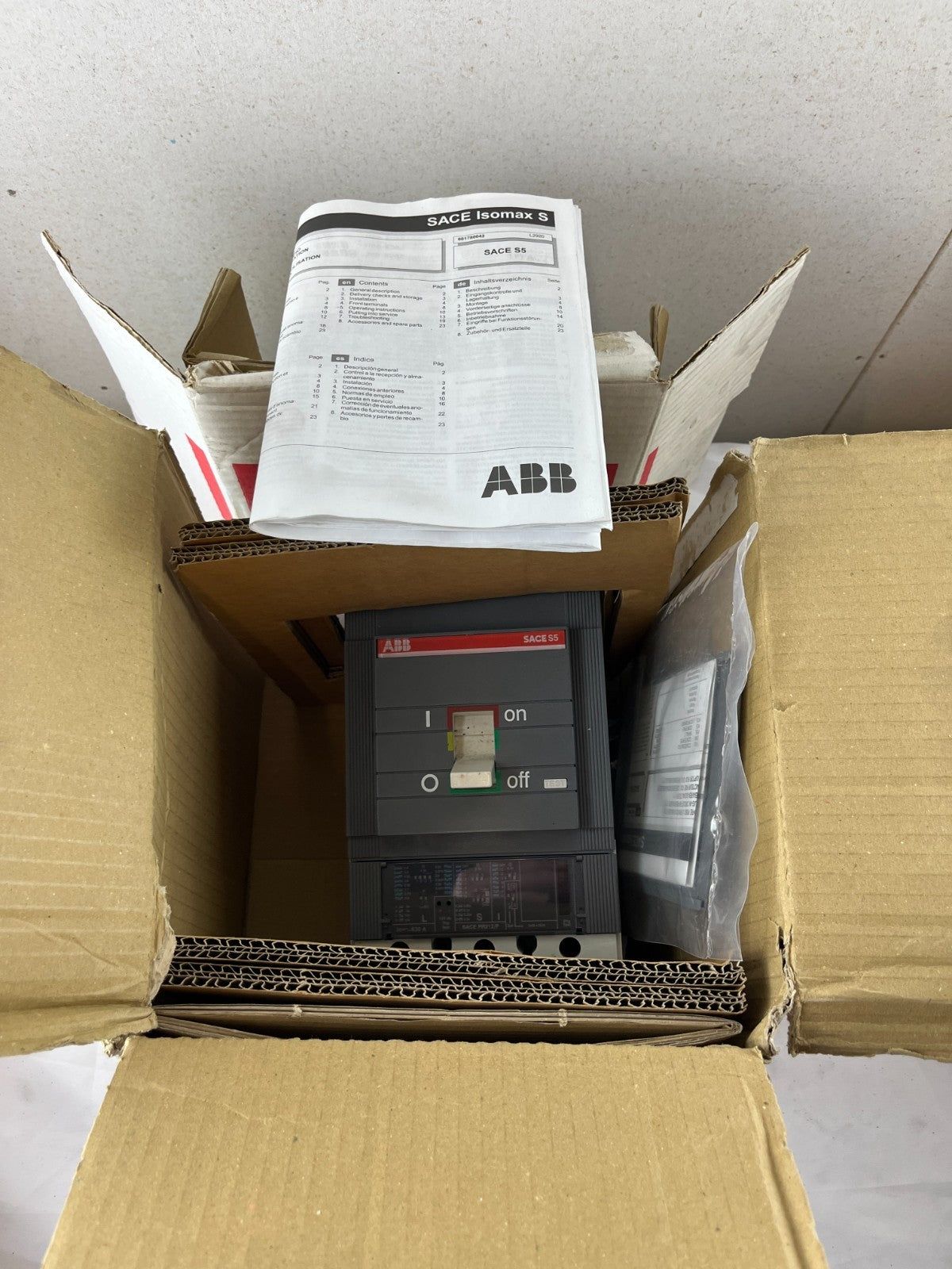 ABB SACE S5 Circuit Breaker PR212/P 630A 3 Pole MCCB New In Box Spare Unit