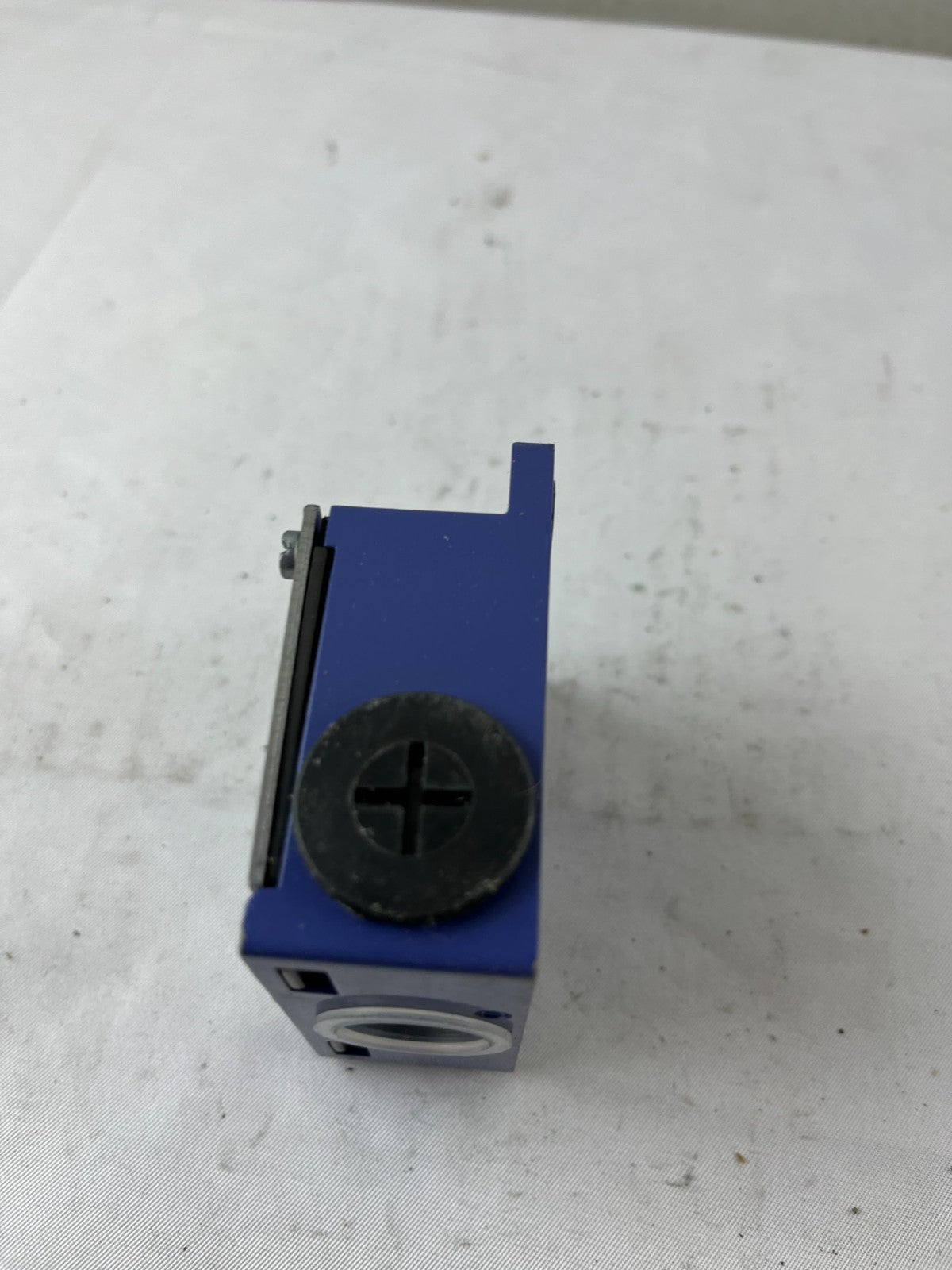 Telemecanique ZCKM1H29 Limit Switch Body XCKM 1NO+1NC Snap Action M20 IP66 Used