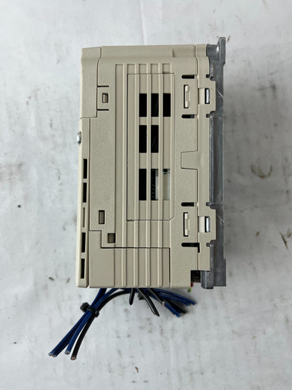 Yaskawa V1000 CIMR-VCBA0002BAA VFD 200-240VAC 0.37kW AC Drive Used Spare Unit