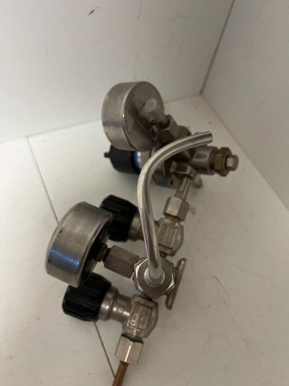 Messer Griesheim Oxygen Regulator Dual-Stage 315bar/10bar WIKA Gauge Used