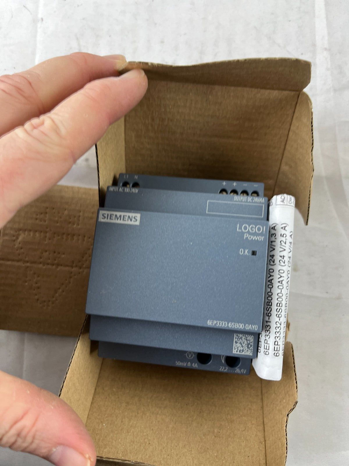 Siemens 6EP3333-6SB00-0AY0 LOGO! Power Supply 24V DC 4A New (Box Damaged)