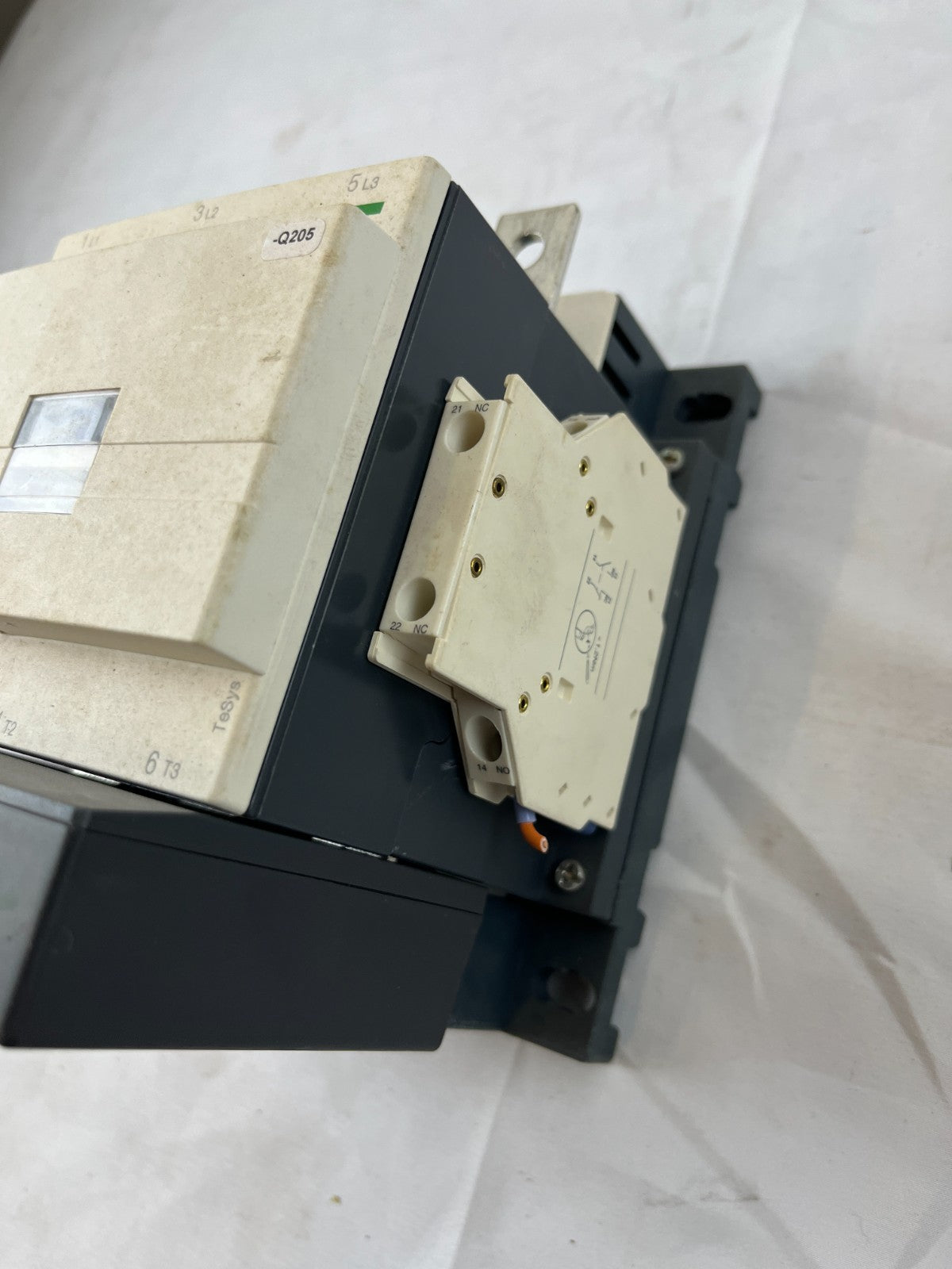 Schneider Electric LC1D150 Contactor 150A 3-Pole Power Contactor LA9D115603/604