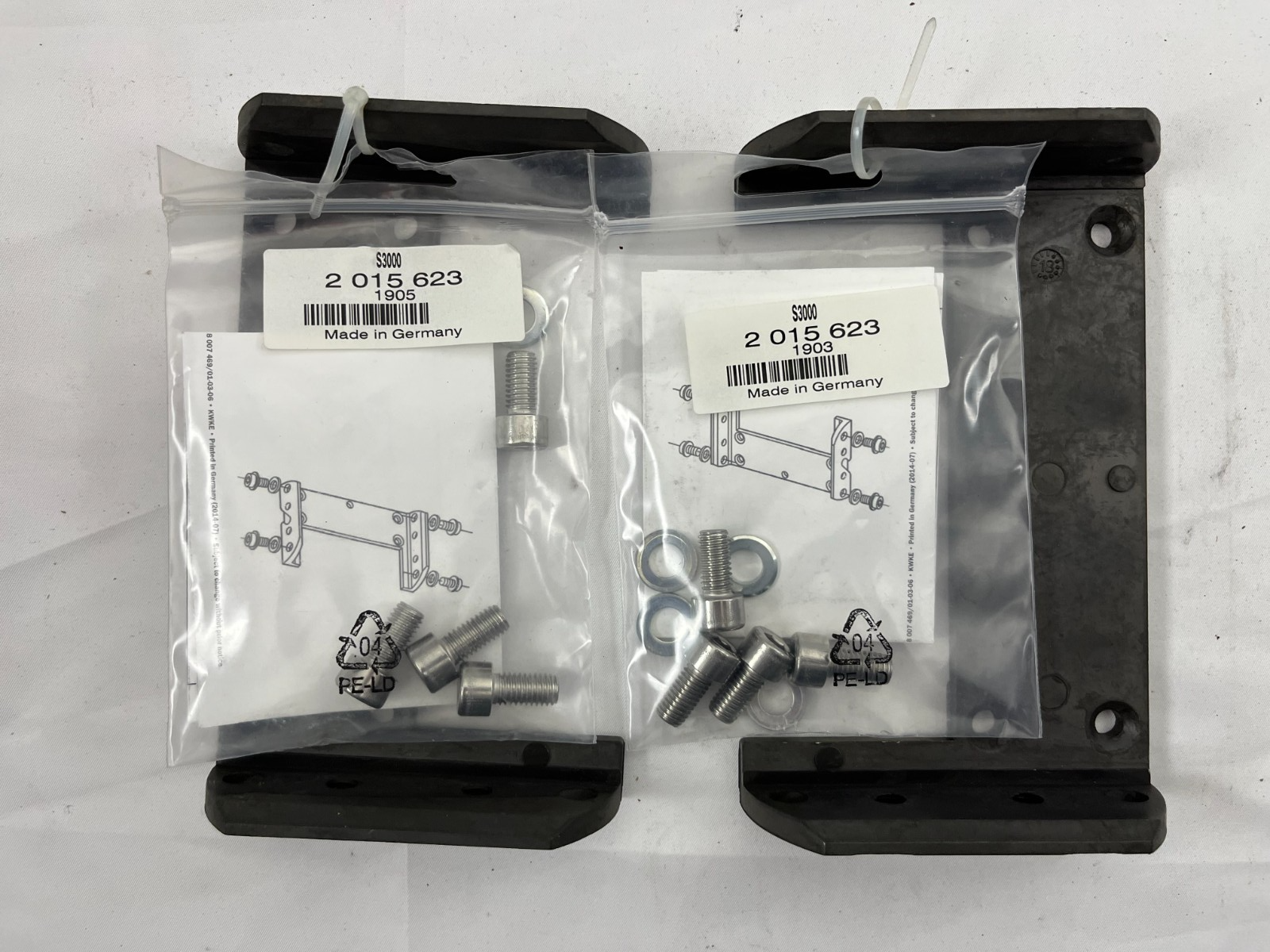 2x SICK S3000 Mounting Kit 2015623 Brackets & Hardware NEW Made in Germany