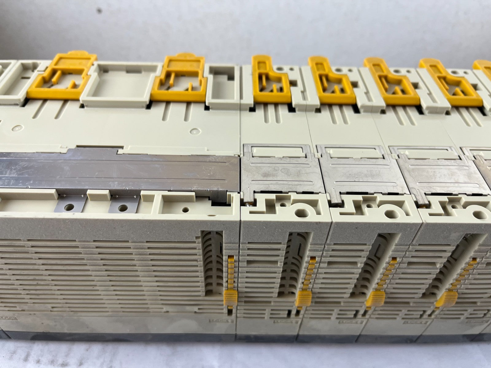 Omron CQM1 CPU41 PLC System PA203 ID212 OD212 Rack RS232 Good Used