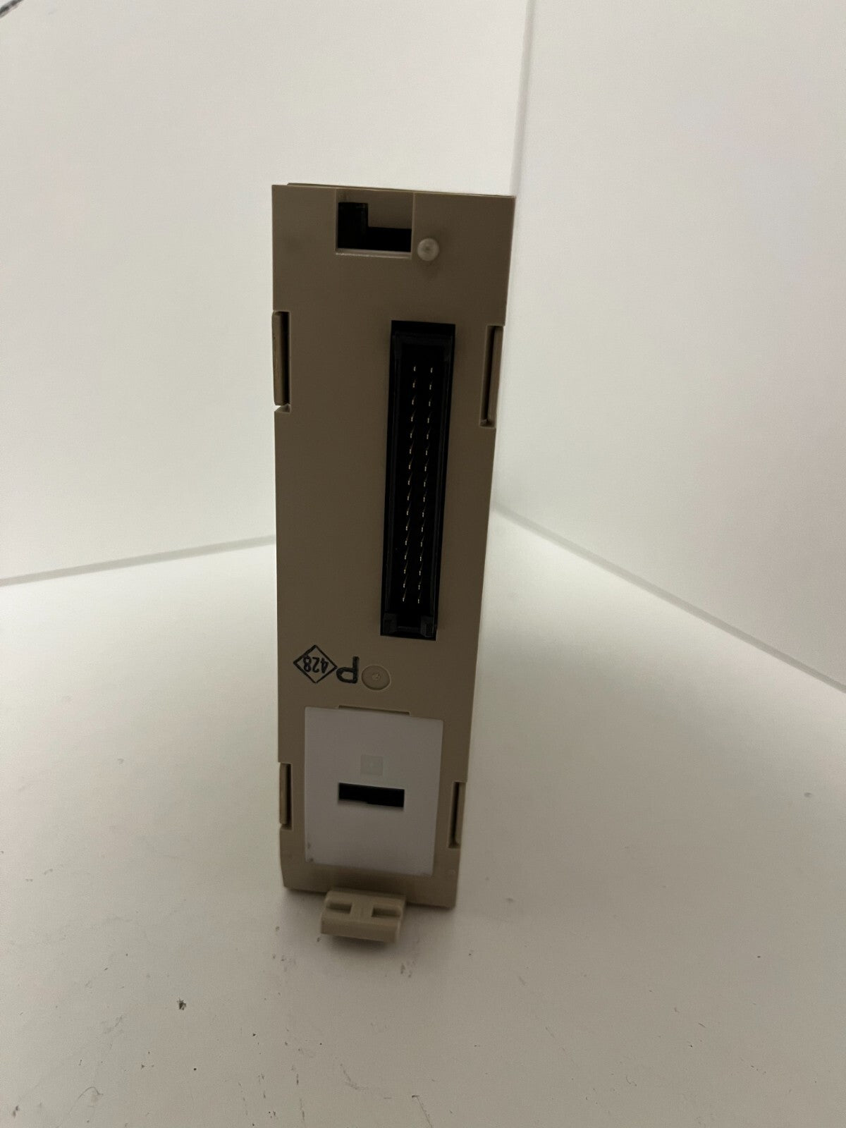 Omron C200H-OC222 Output Unit 250VAC/24VDC 2A - Used, Tested Working