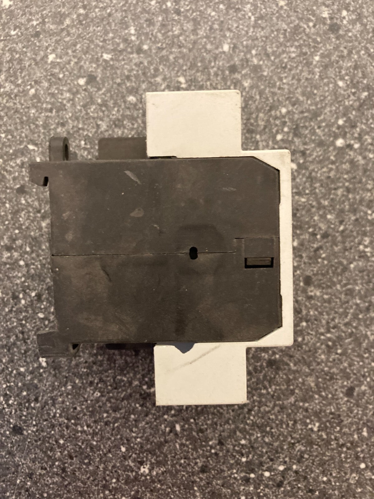 Siemens 5TT3 991 Load Remote Switch 20A 400V AC/DC 24V 3NO+1NC