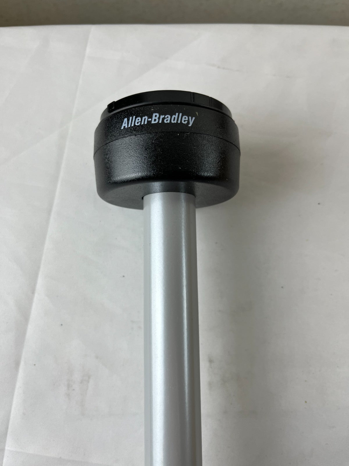 Allen‑Bradley 855T‑BPM25 70mm Stack Light Pole Mount Base 25cm Aluminum 250V