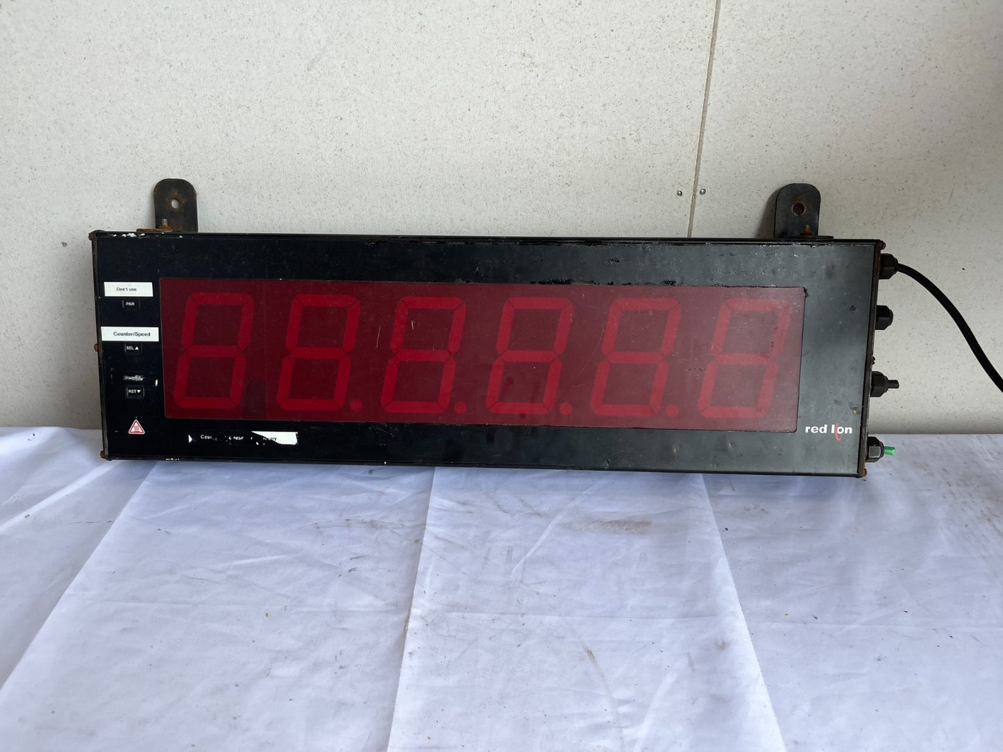 Red Lion Ld4 Series Large Led Display Counter Ld4B6P Used Working Spare Unit