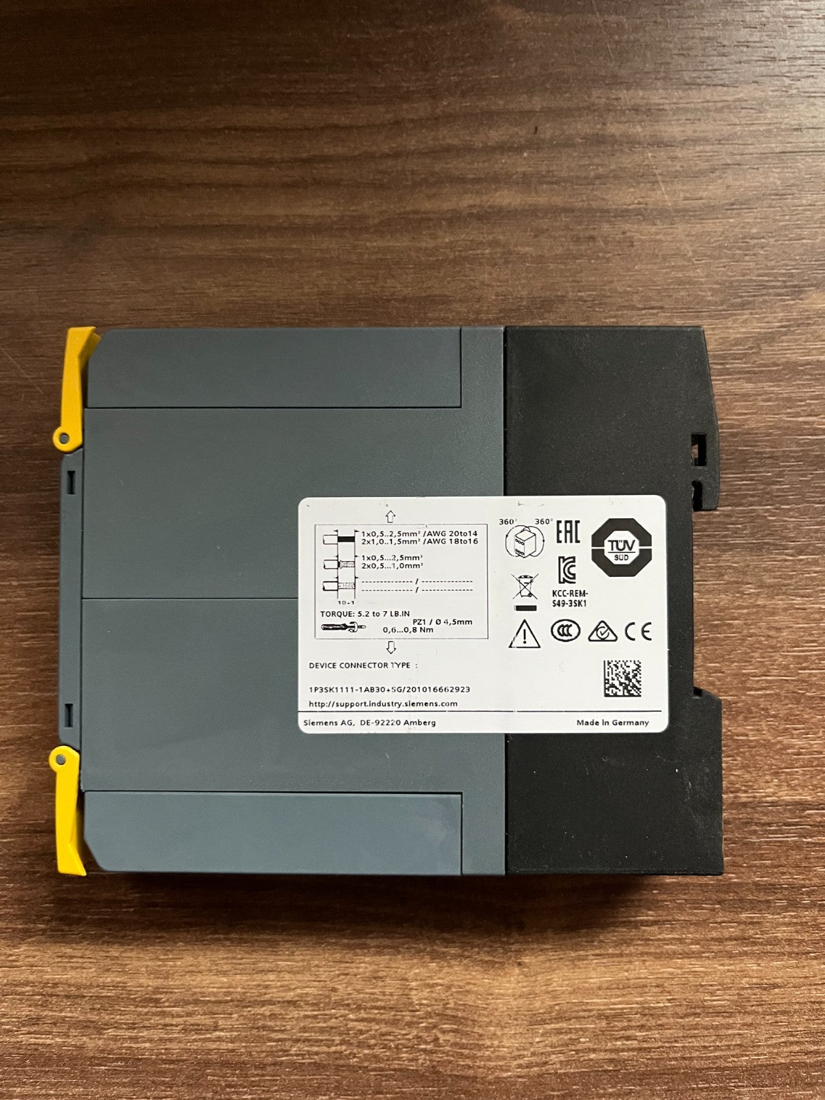 Siemens 3SK1111-1AB30 Sirius Safety Relay 24V AC/DC 3NO+1NC Used Spare Unit