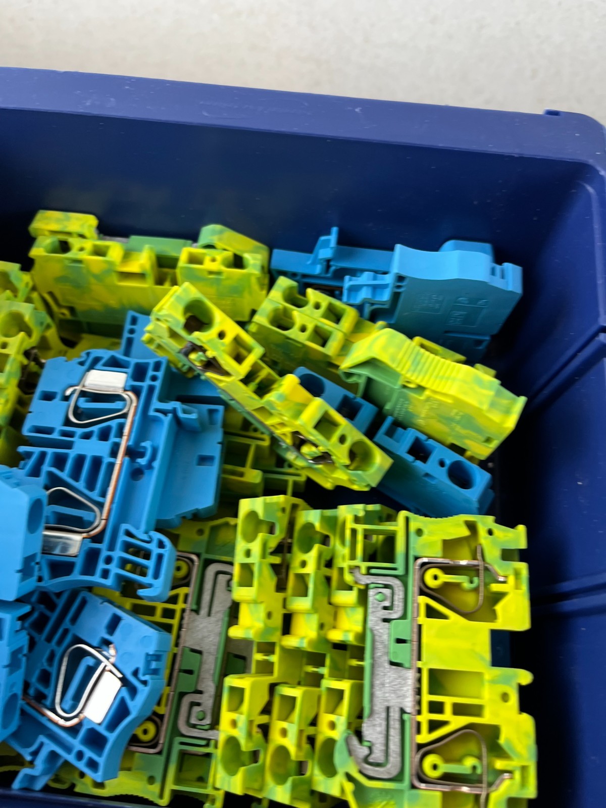 Phoenix Contact Terminal Block End Covers D-G16 Yellow Green Blue Lot USED Parts