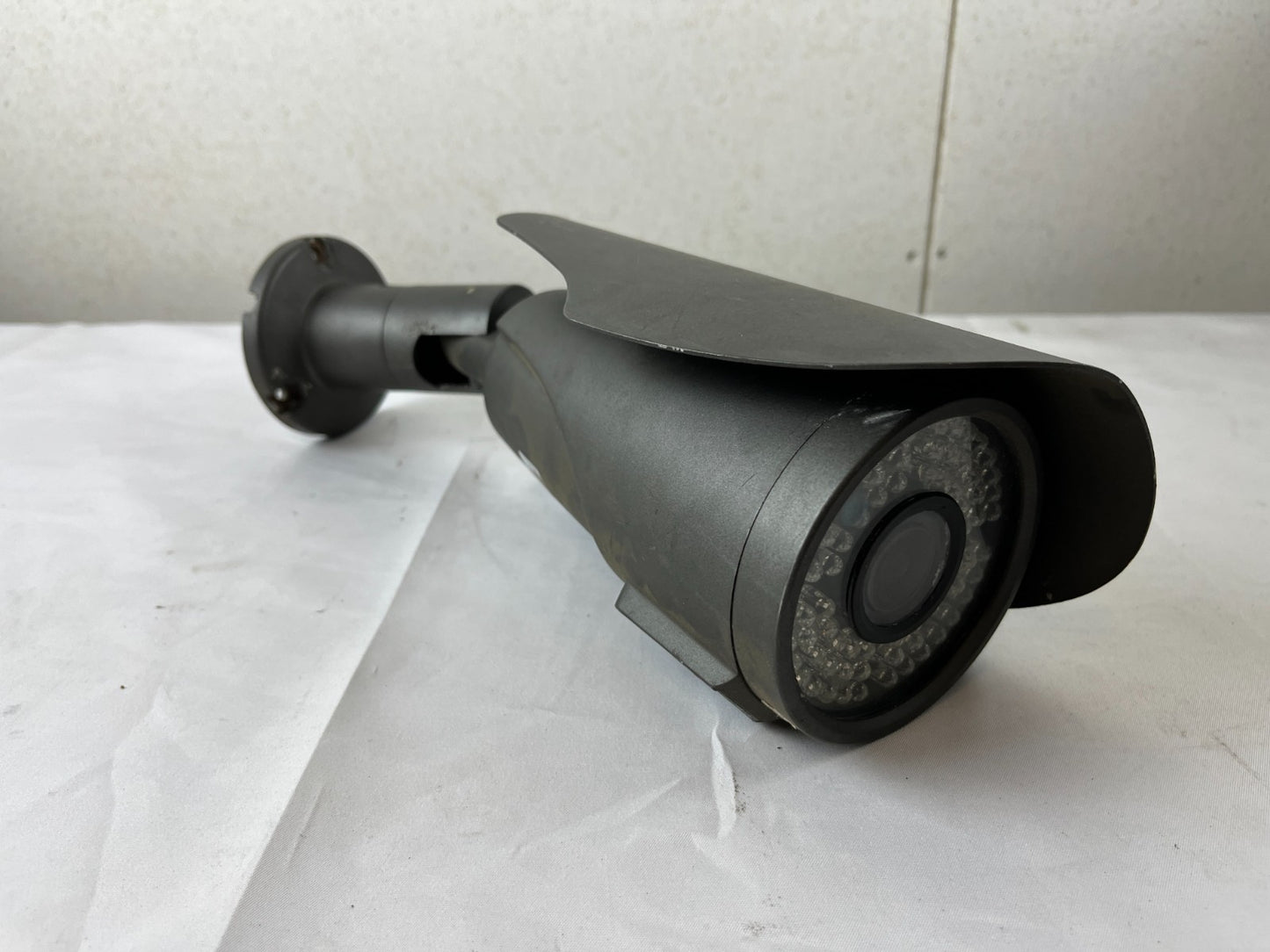Axis VT V0704‑R4 AVT0704‑R4 Outdoor Bullet Surveillance Camera Used Spare Unit