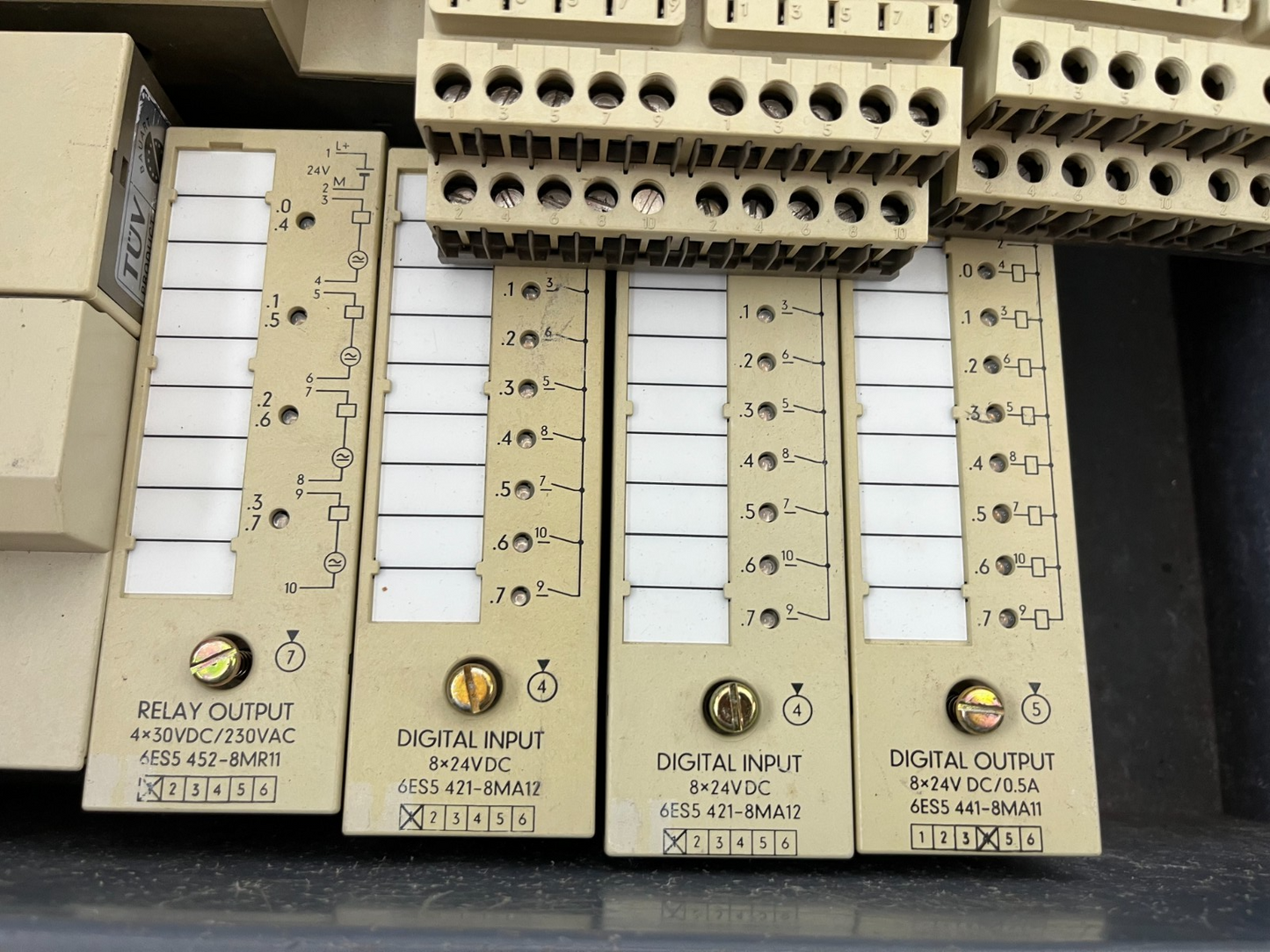 Siemens S5-100U CPU 100 PLC Bundle Power Supply, Bus, Digital/Relay I/O Modules