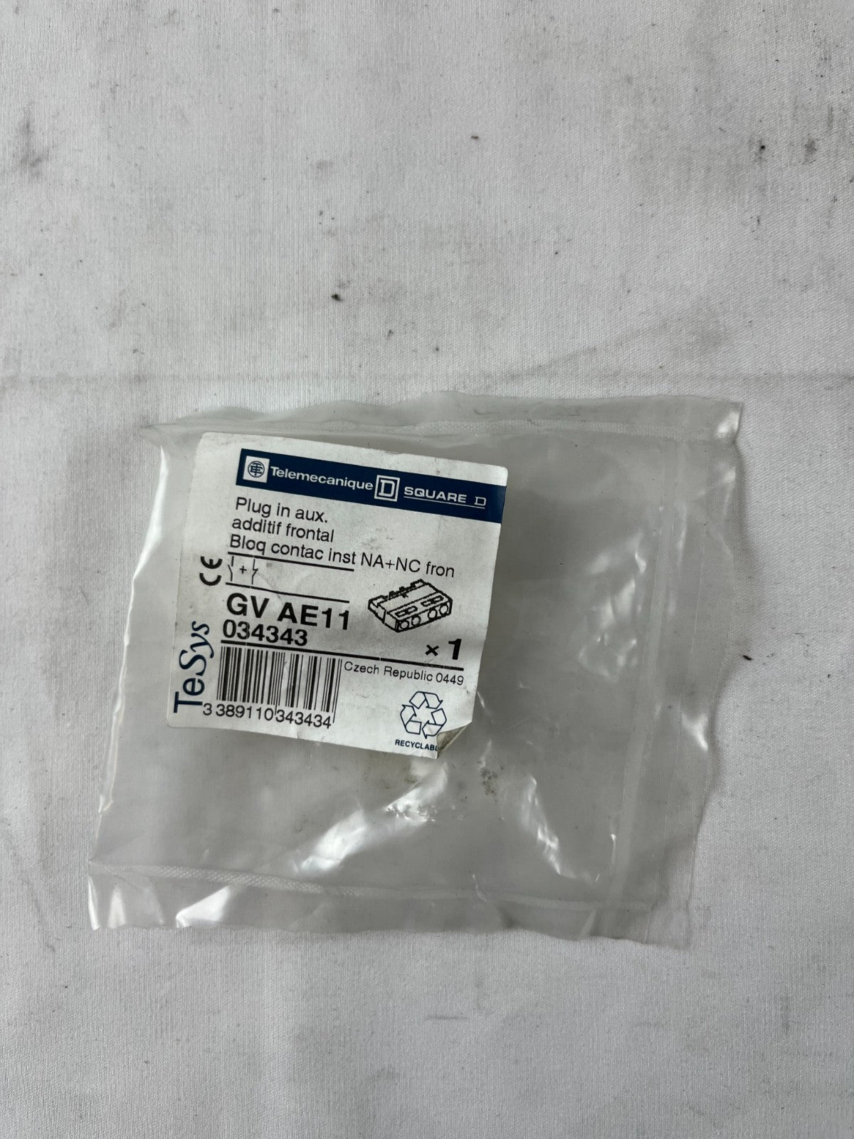 Telemecanique GVAE11 Auxiliary Contact Block 1NO+1NC GV AE11 New Unit