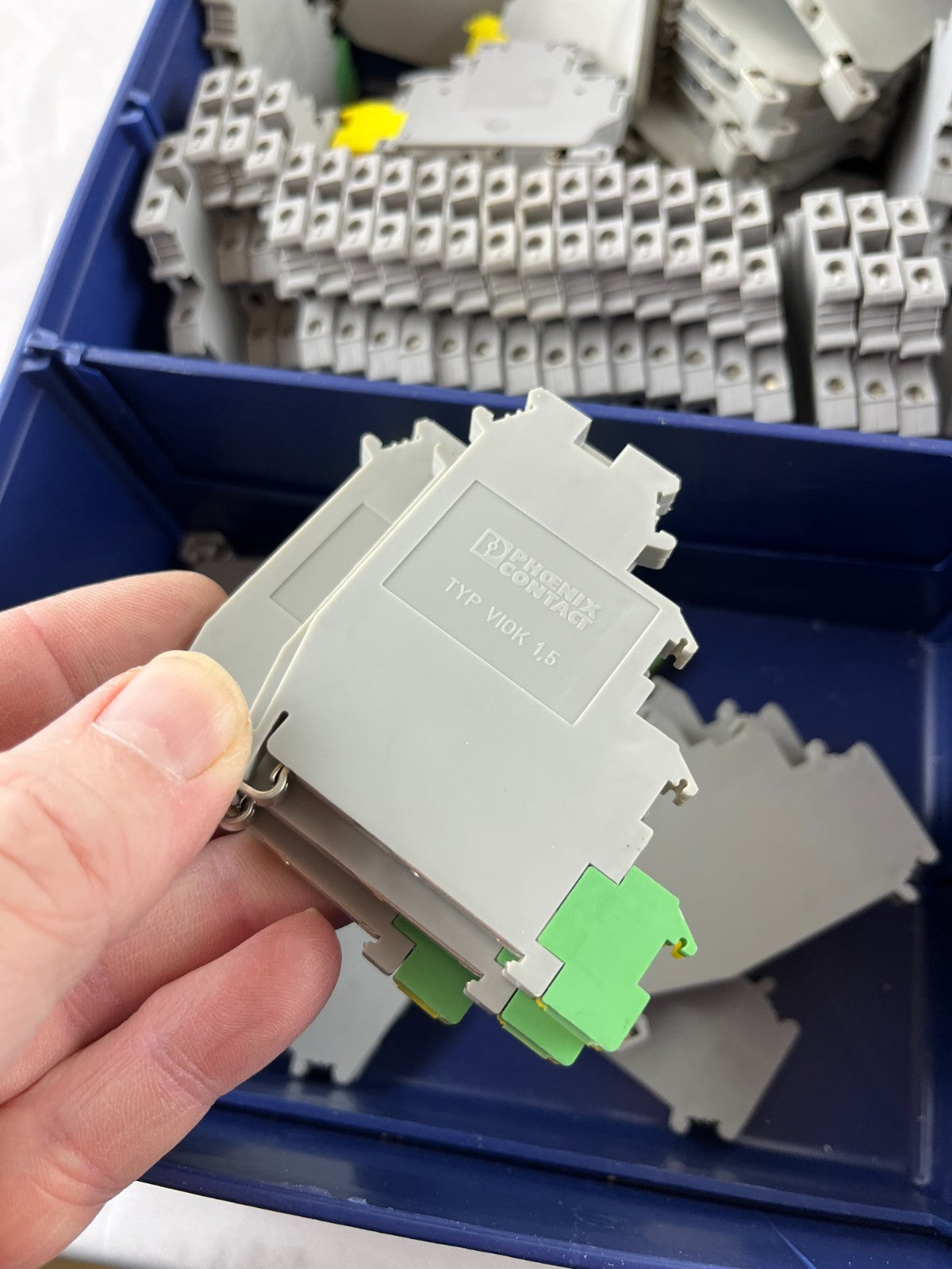 Phoenix Contact DIKD 1.5 Disconnect Terminal Block Lot 50pcs Used Grey DIN