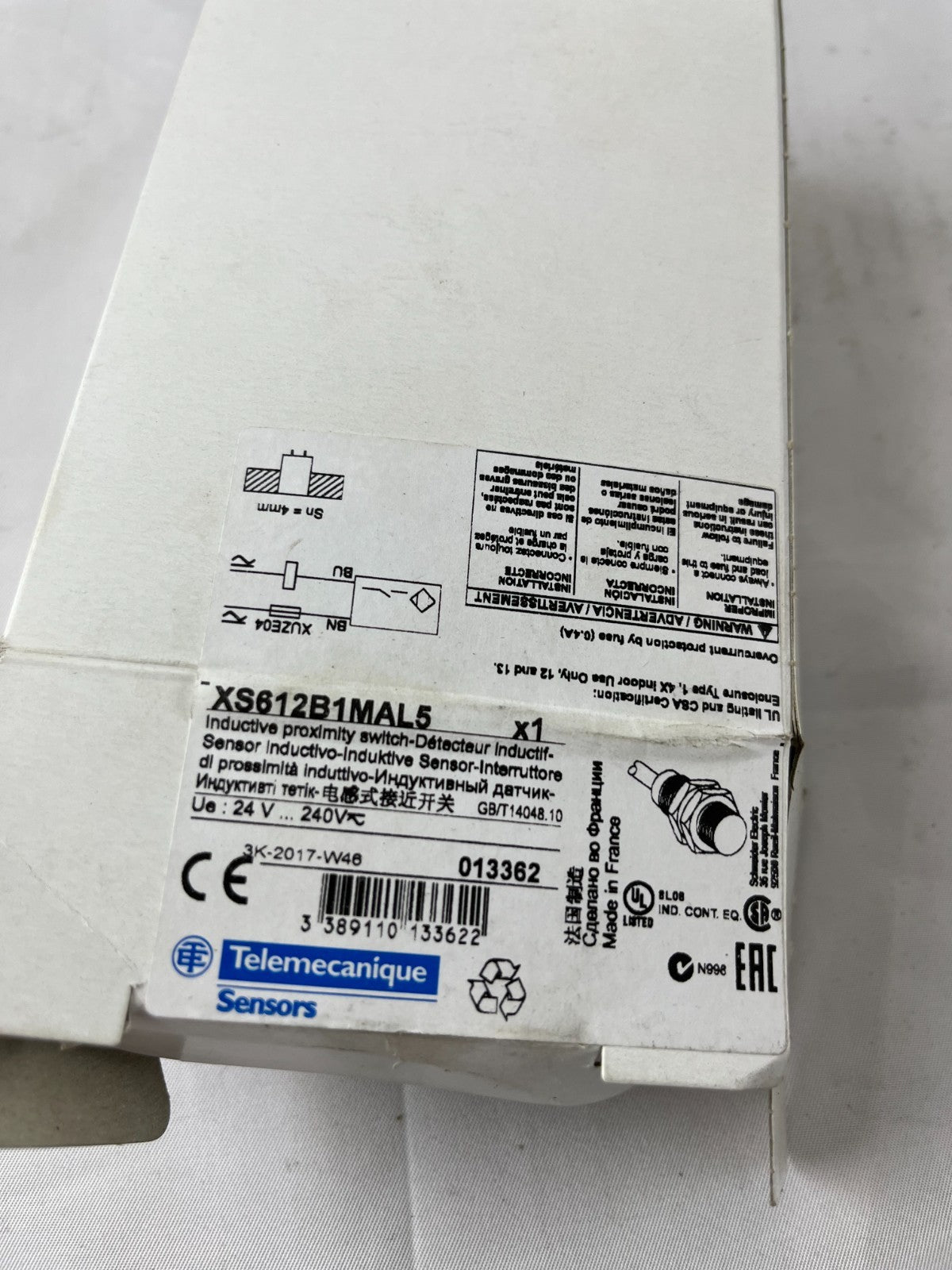 Schneider XS612B1MAL5 Proximity Sensor M12 4mm AC/DC New 5m Cable Telemecanique