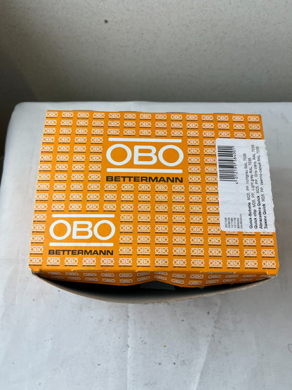 OBO Bettermann Quick-Schelle M25 2955 Pipe Clips Lot, Light Grey, Unused Box