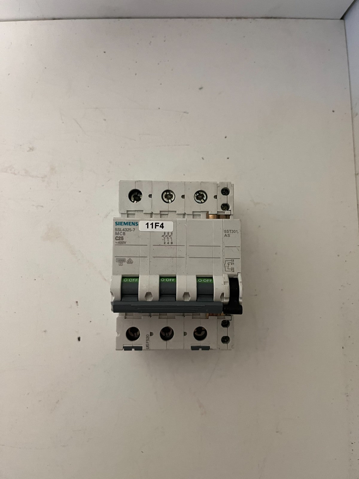 Siemens 5SL4325-7 C25 3-Pole MCB 25A 400V w/ 5ST3010 Aux Switch Used Spare Unit