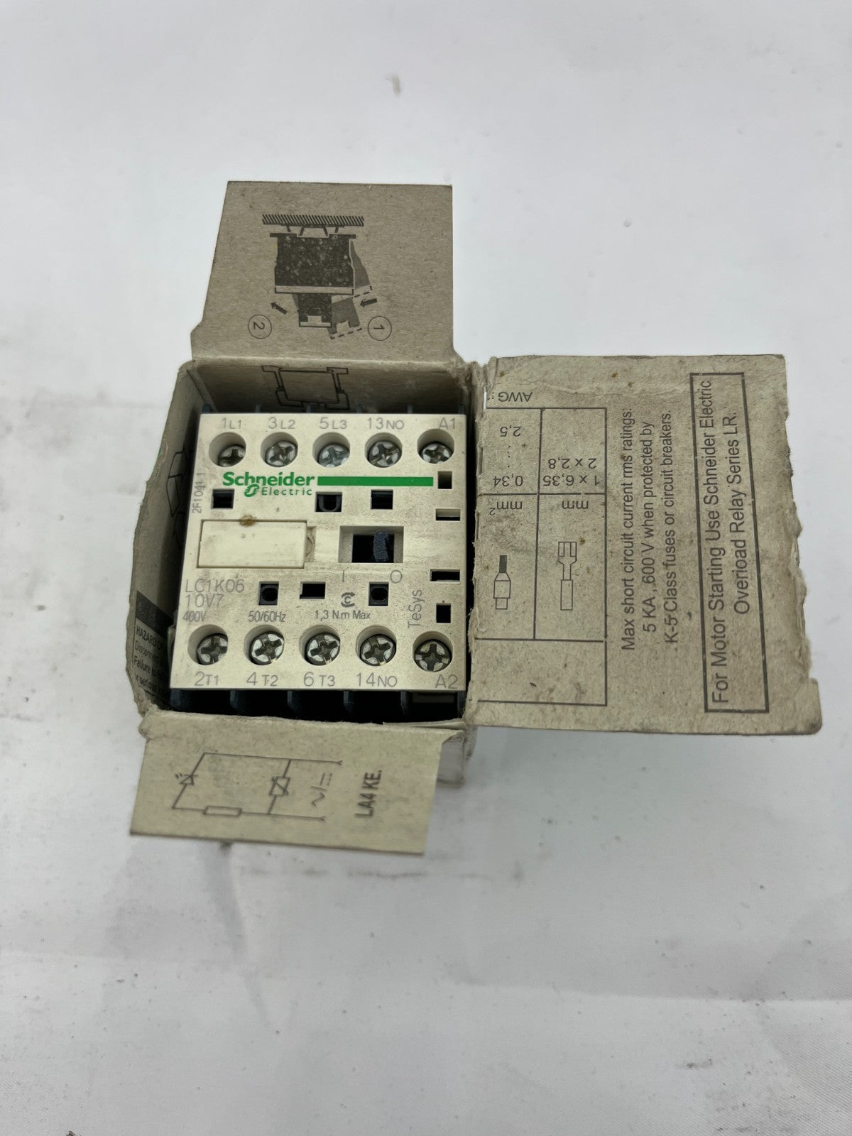 Schneider Electric LC1K0610V7 TeSys K Contactor 3P, 6A, 400V Coil, New in Box