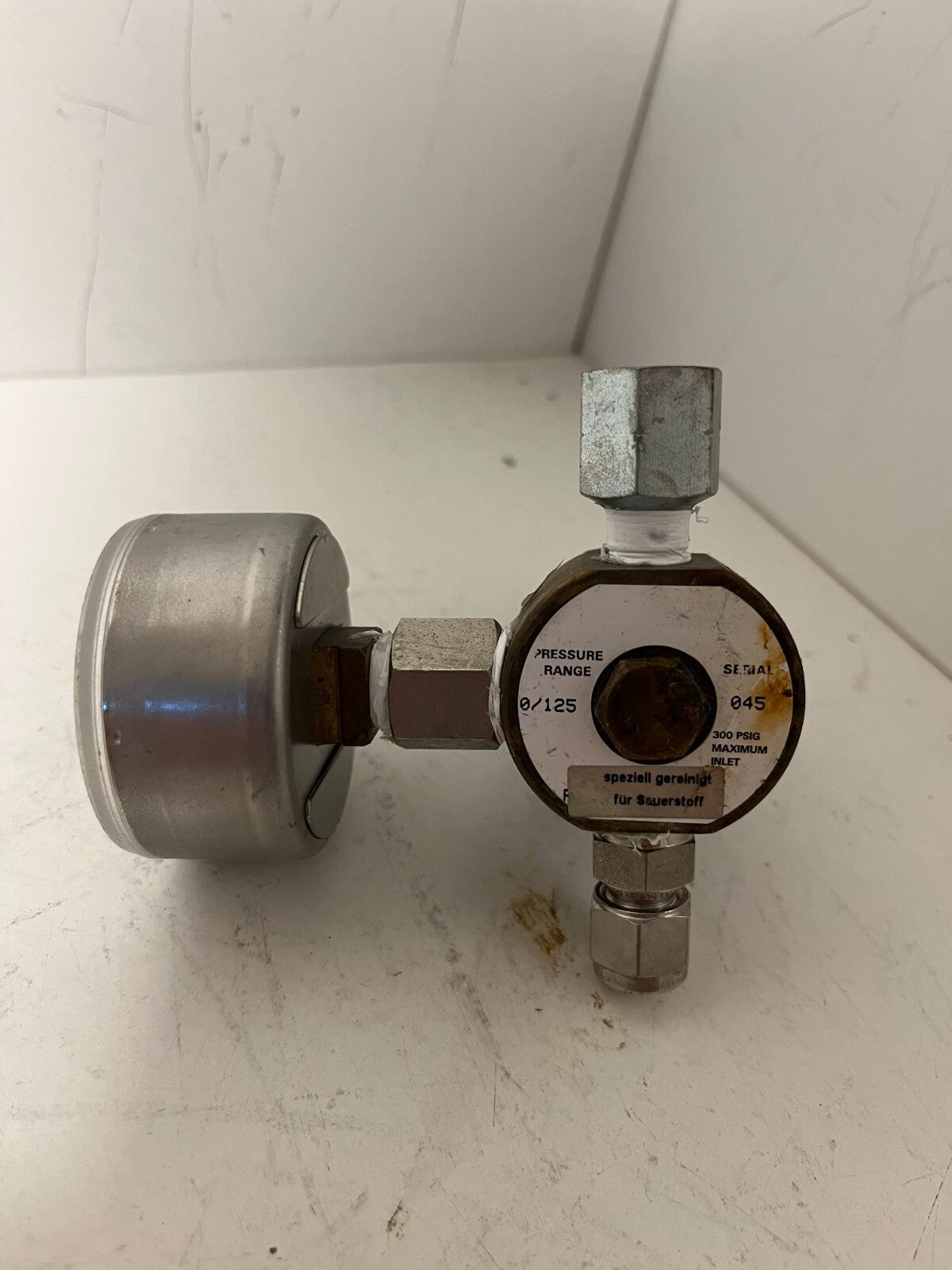 Oxygen Pressure Regulator 0–10 bar Gauge Inline Medical/Lab Gas Used Working