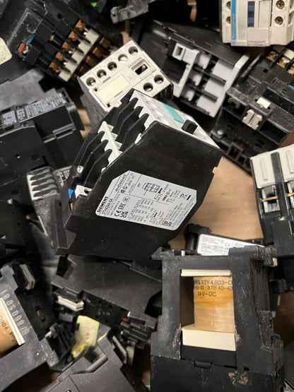 Siemens 3TH / 3TF Contactor Relay Huge Lot Mixed 24V DC AC Used Bundle Spares