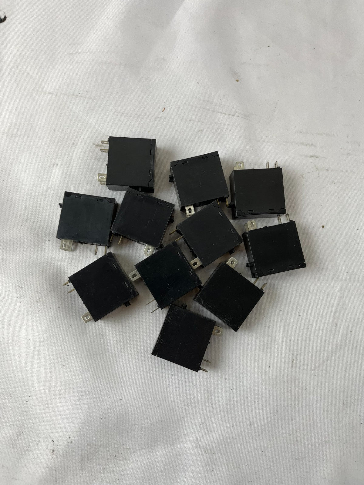 Omron G3R-OA202SZN Solid State Relay 2A 100–240VAC AC Output 5–24VDC Lot 12x NEW