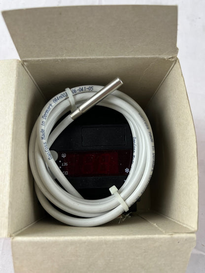 Danfoss EKC 301 Temperature Controller 084B7033 NEW 230V AKS 12 Refrigeration