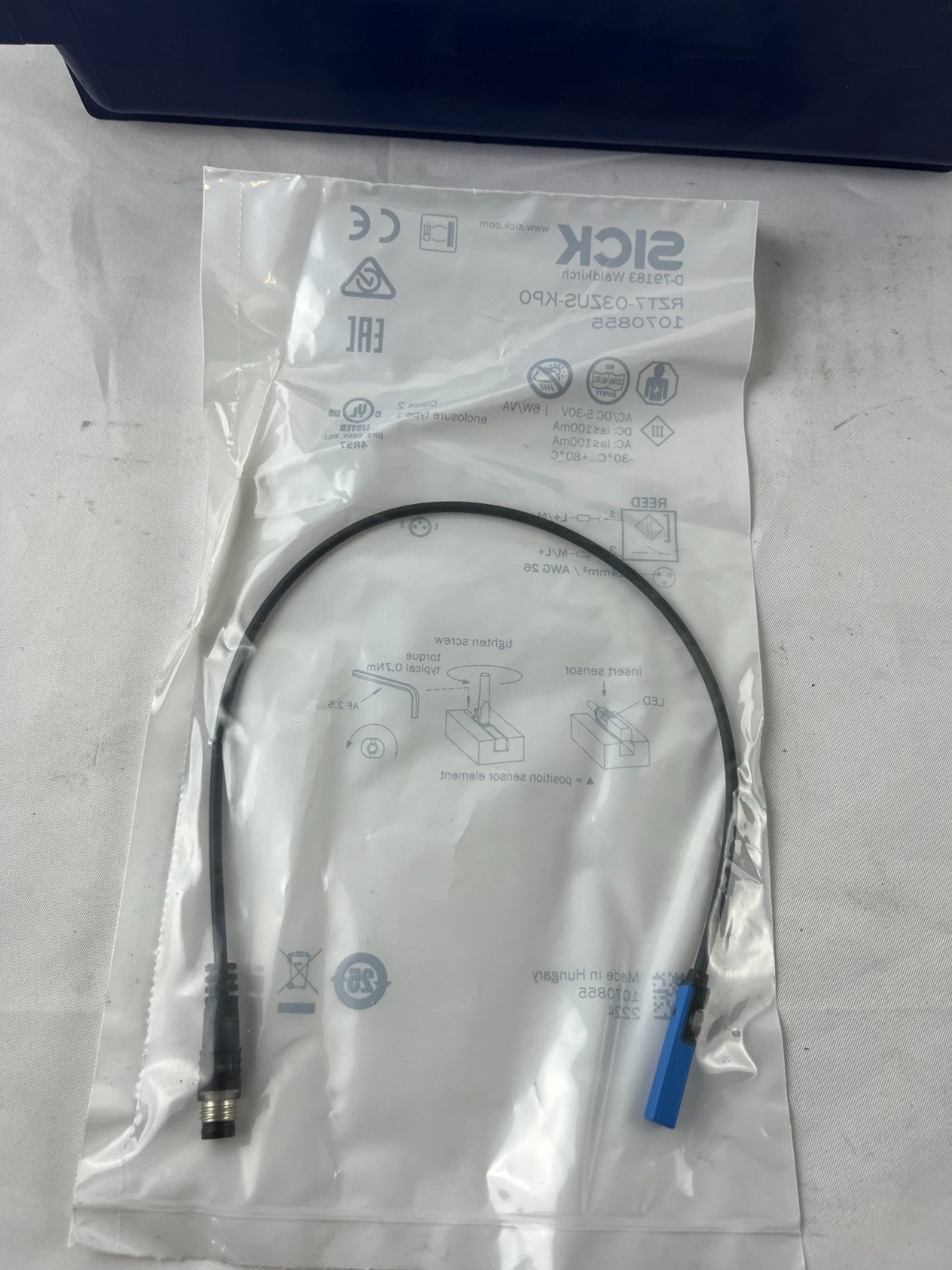 Sick RZT7-03ZUS-KP0 1070855 Reed Cylinder Sensor New Sealed M8 Pneumatic 2024