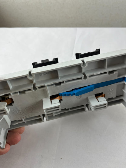Wöhner 32 563.000 6032 Busbar Adapter Fuse Block 32A 690V 3‑Pole New Spare