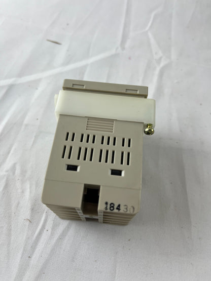 Omron H7CL-AD-500 Electronic Counter NEW 4-Digit LED DIN 48x48mm Japan NEW
