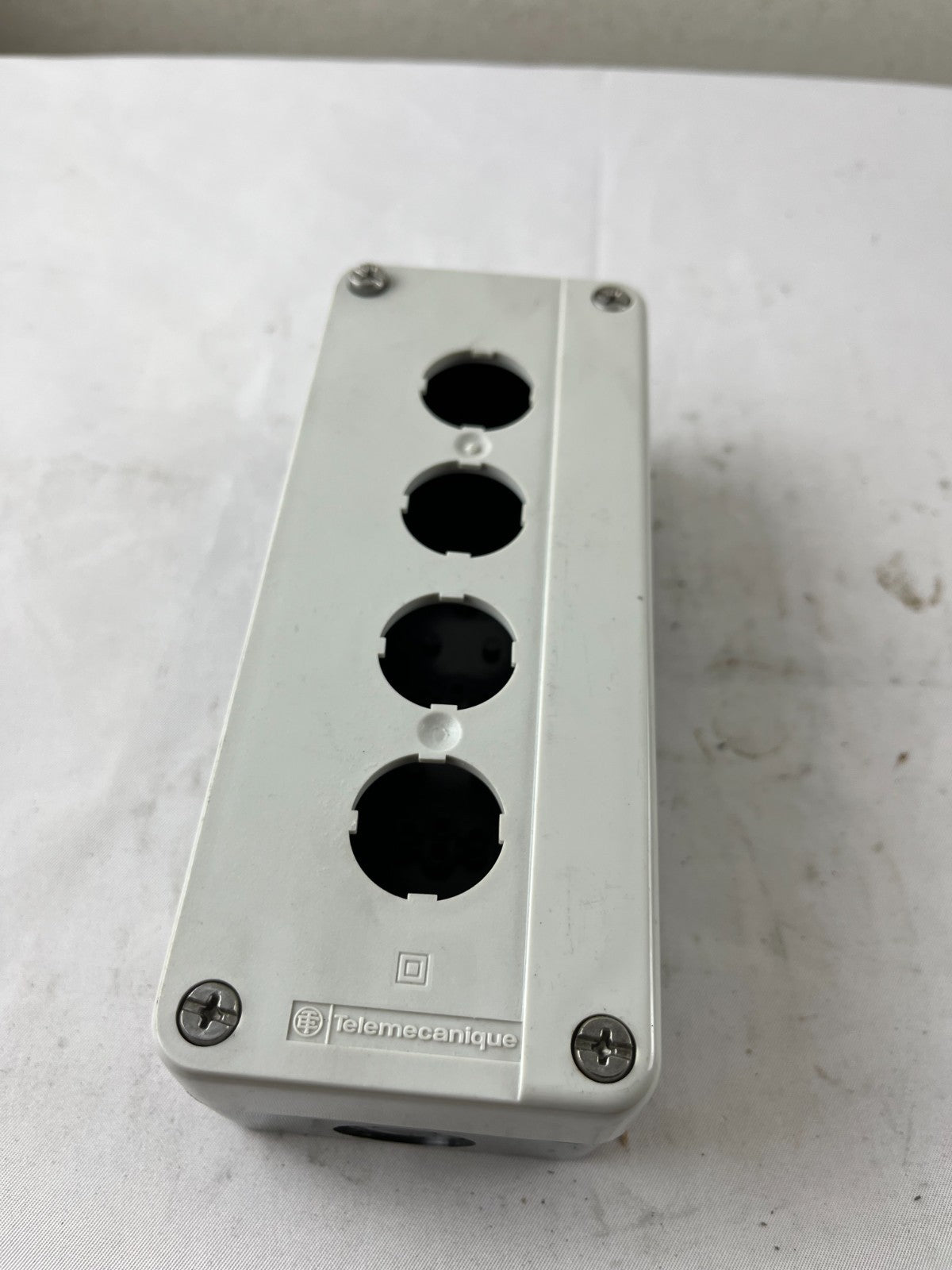 Telemecanique XALD04 Empty 4‑Hole Push Button Enclosure 22 mm, Used Spare Unit