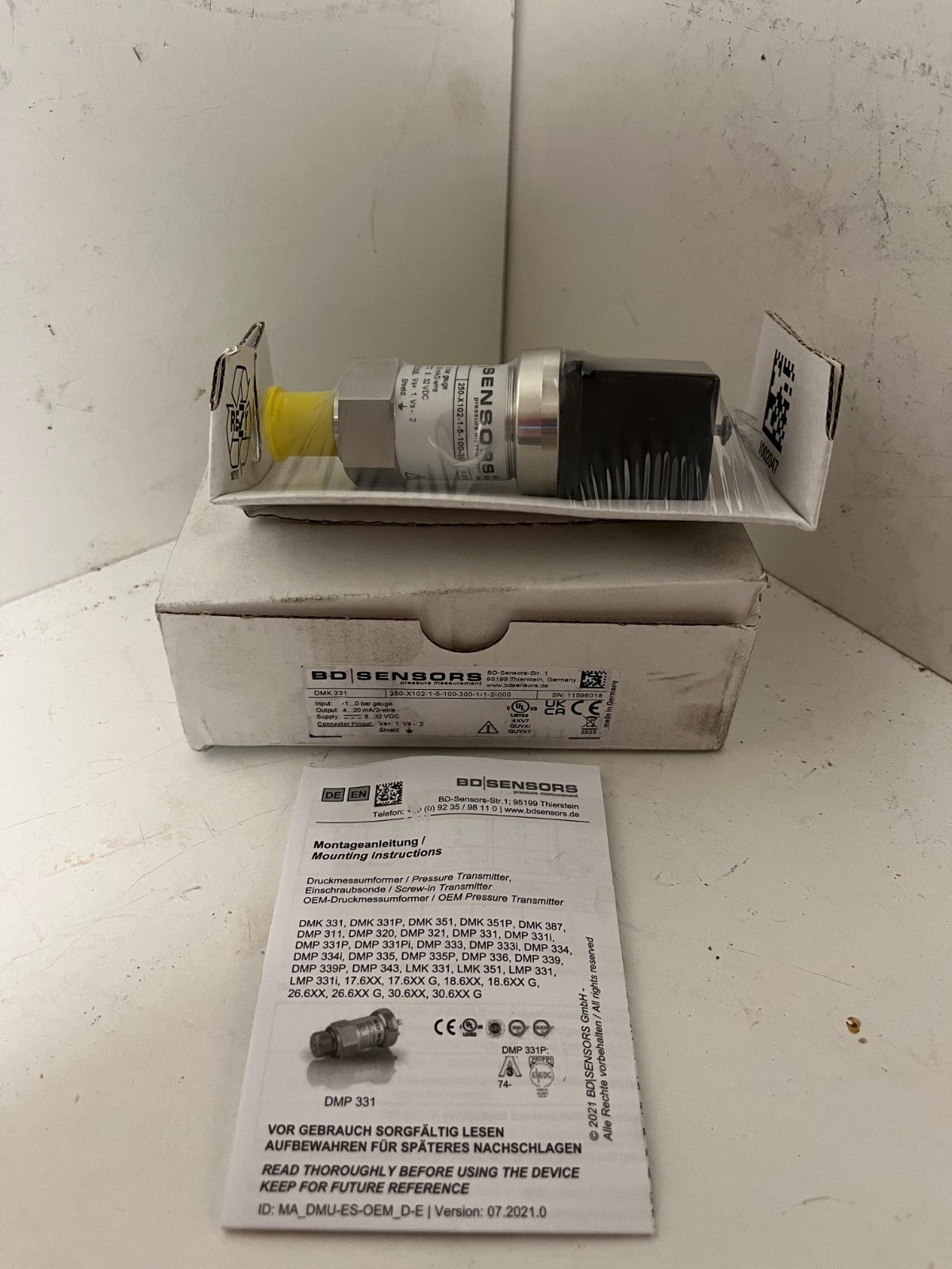 BD Sensors DMK 331 Pressure Transmitter 1...0 Bar 4-20mA 8-32VDC New Open Box