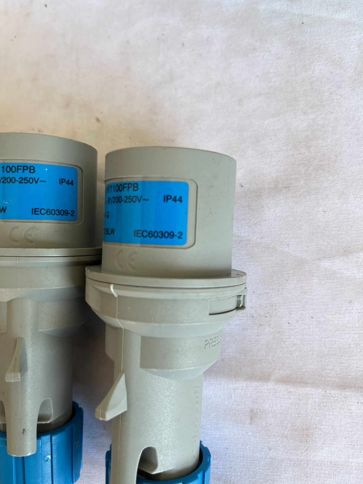 Palazzoli PM16/1100FPB IEC60309 16A 200-250V IP44 Plugs New 3 Pcs Spare Units