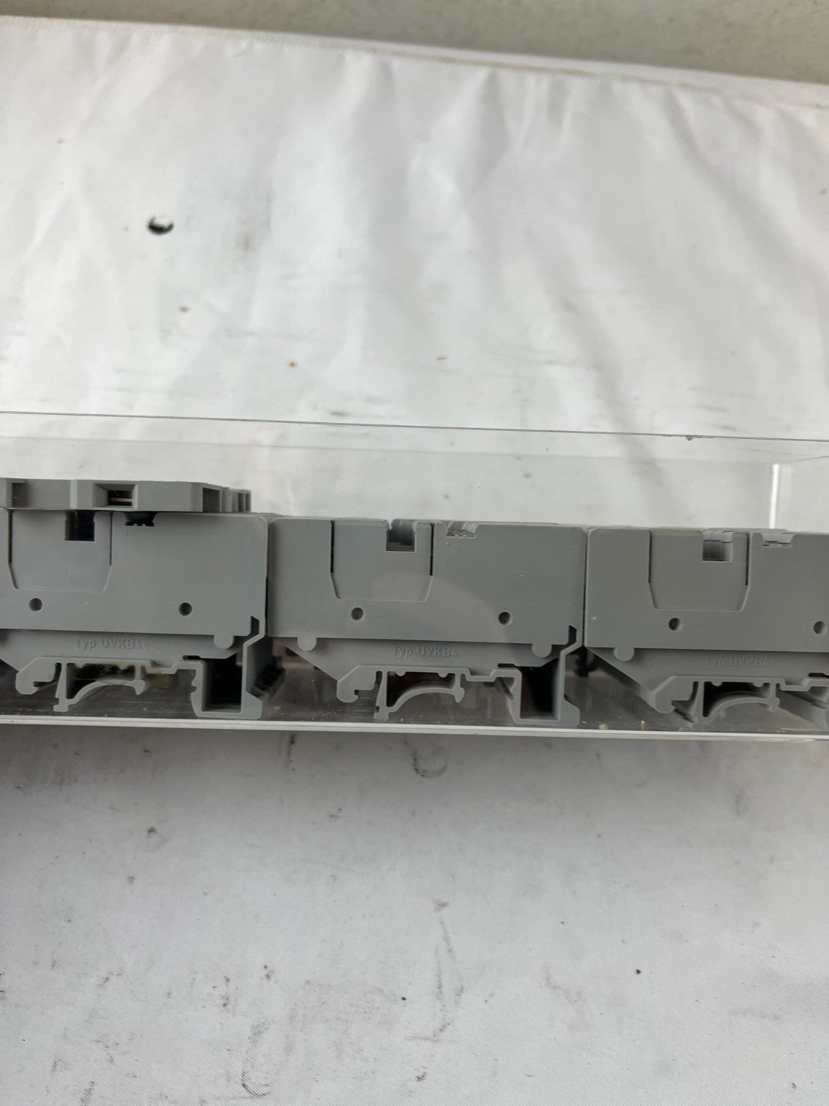 Phoenix Contact UKB4 Feed Through Terminal Blocks DIN Rail Lot Used Spare Units