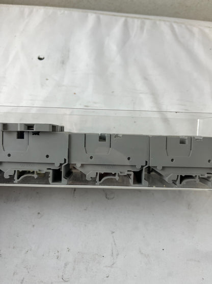 Phoenix Contact UKB4 Feed Through Terminal Blocks DIN Rail Lot Used Spare Units