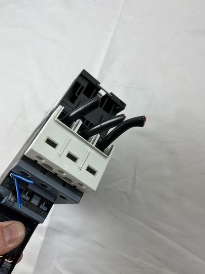 Siemens 3RT2036-1KB40 Contactor 24VDC w 3RH2911-1HA11 Aux Used Working Spare
