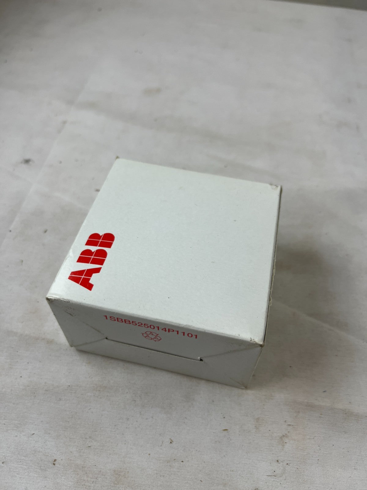 ABB AF26Z-30-00-21 Contactor 26A 11kW 3-Pole 24–60V AC/DC Coil New In Box