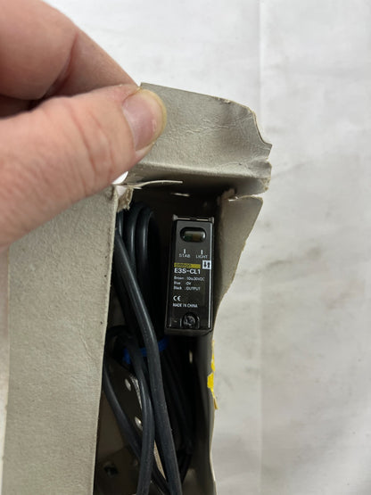 Omron E3S-CL1 Photoelectric Sensor Switch 10-30VDC 2m Cable New in Box