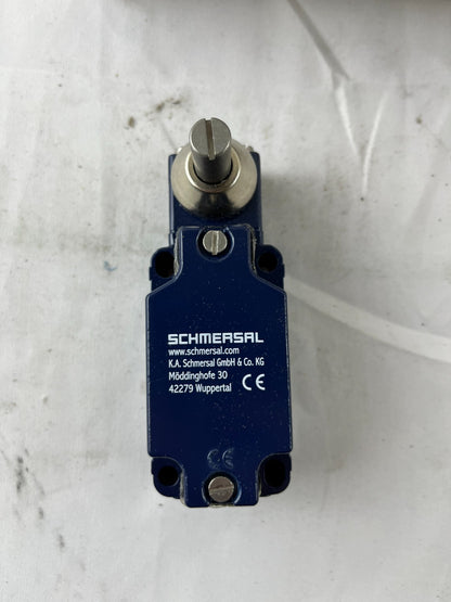 Schmersal MV8H 330-11Y-M20 Heavy Duty Limit Switch IP65 Made Germany NEW 2018