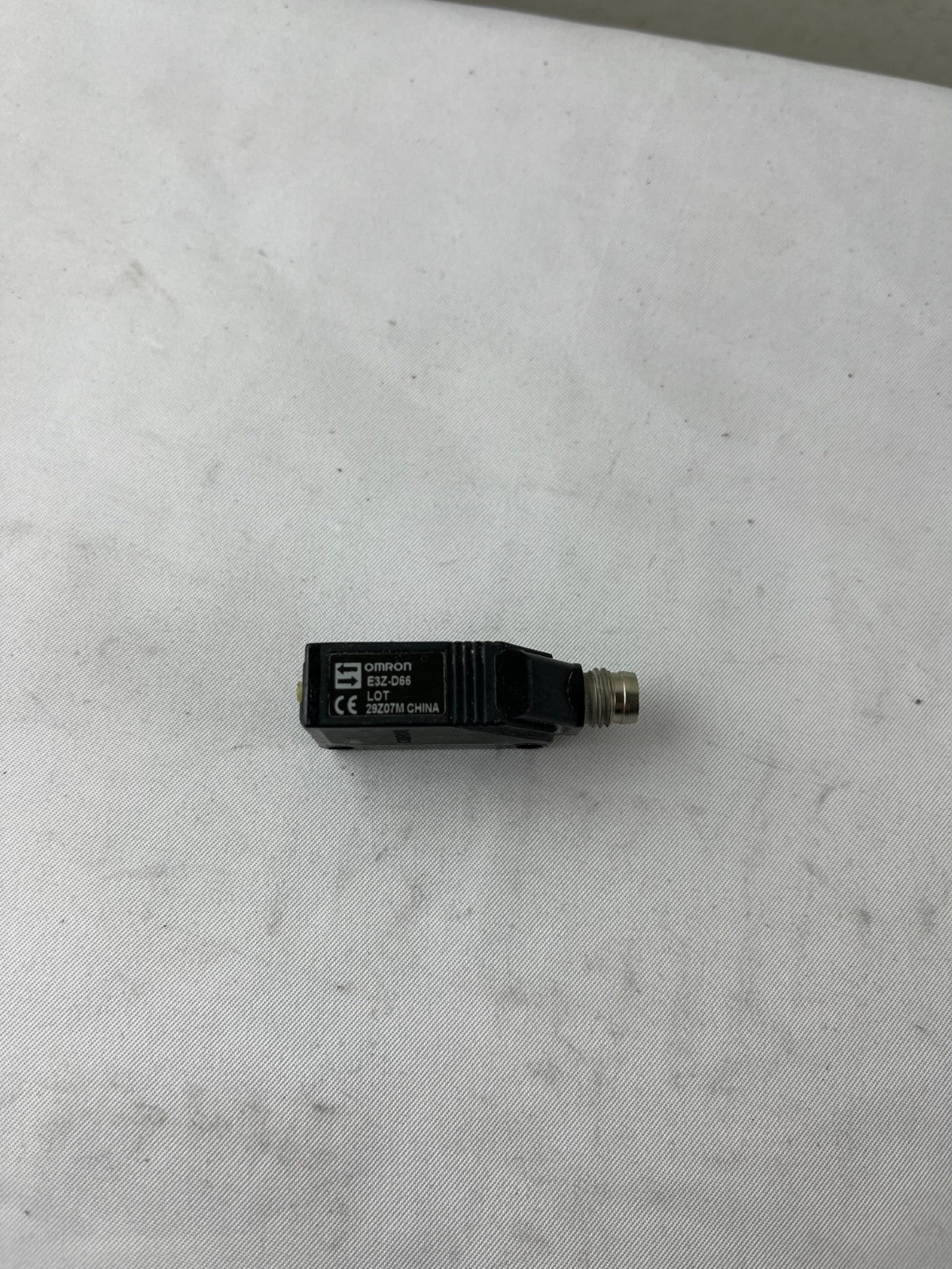 Omron E3Z-D66 Photoelectric Sensor 10-30VDC M8 Used China Spare Unit