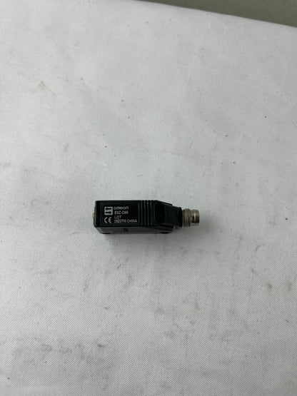 Omron E3Z-D66 Photoelectric Sensor 10-30VDC M8 Used China Spare Unit
