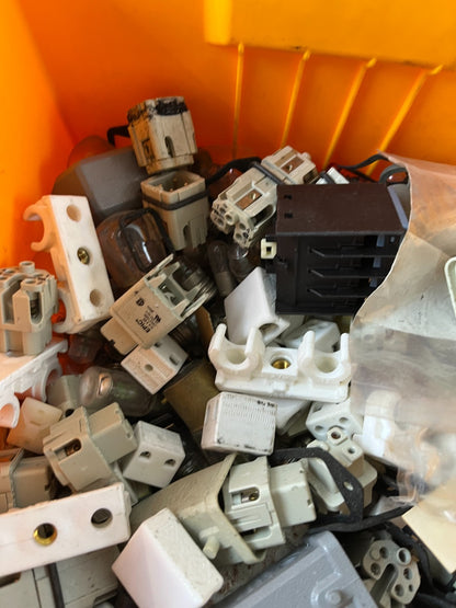 Harting Heavy Duty Connectors Mixed Lot Industrial Plugs Sockets Used Box